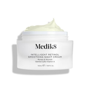 Intelligent Retinol Smoothing Night Cream 50 ml – nočný antioxidačný krém s 0,2 % retinolom, kyselinou hyalurónovou, vitamínom E a extraktom z dračieho ovocia.