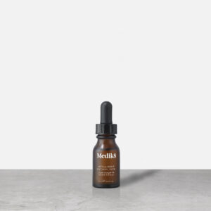 Omladzujúce olejové sérum Retinol 3TR™ 15 ml s 0,3 % retinolom, jojobovým olejom a vitamínom E pre regeneráciu a mladistvý vzhľad pleti.