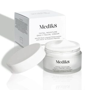 Total Moisture Daily Facial Cream 50ml – hĺbkovo hydratačný krém s prebiotickými peptidmi a ceramidmi, vhodný na každodennú starostlivosť ráno a večer.